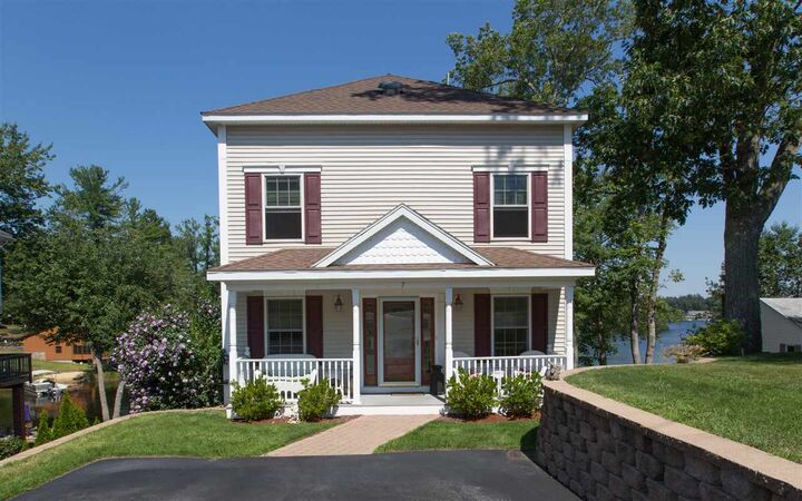 Property Photo:  7 Palm Road  NH 03079 