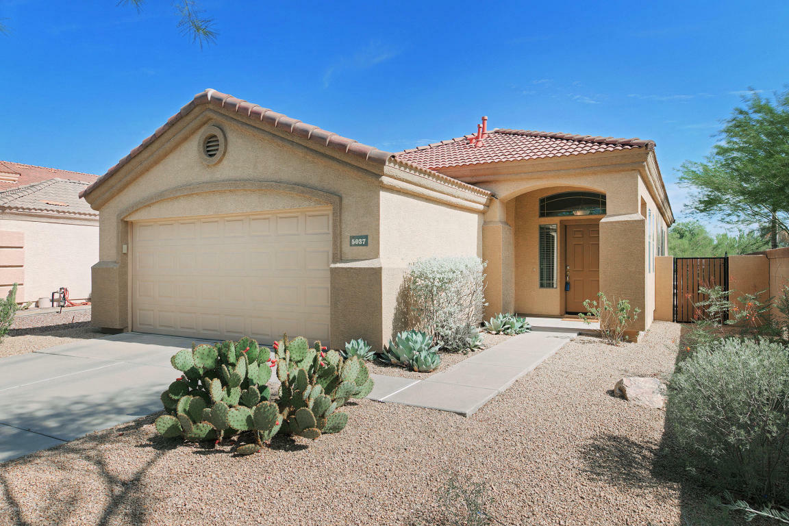 Property Photo:  5037 E Lucia Drive  AZ 85331 