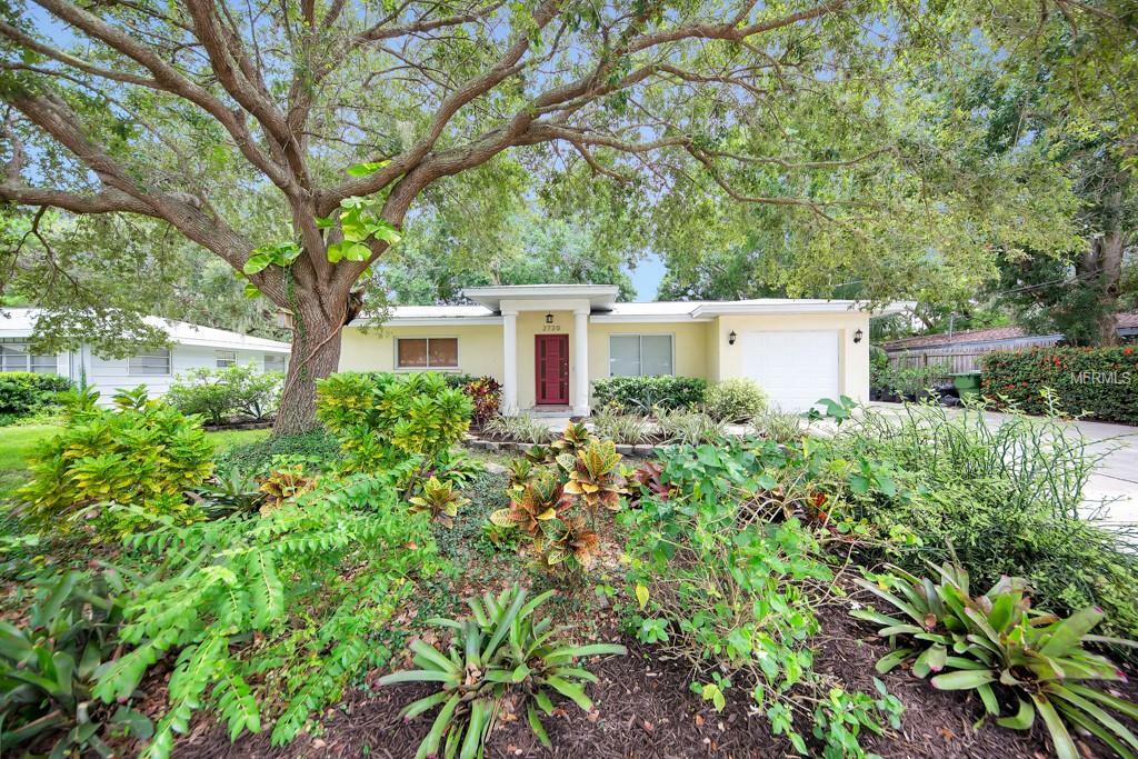 Property Photo:  2720 Wood Street  FL 34237 