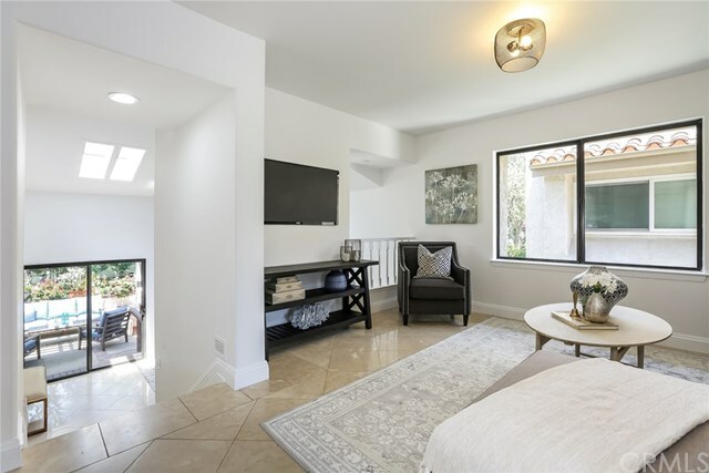 Property Photo:  20 Santa Cruz Court  CA 90266 