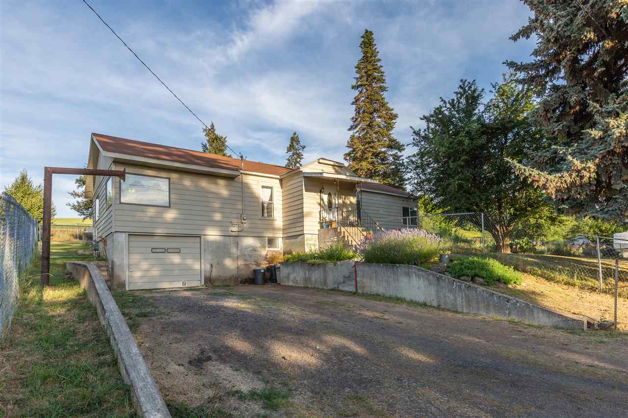 Property Photo:  313 S Fairview Ave  WA 99170 