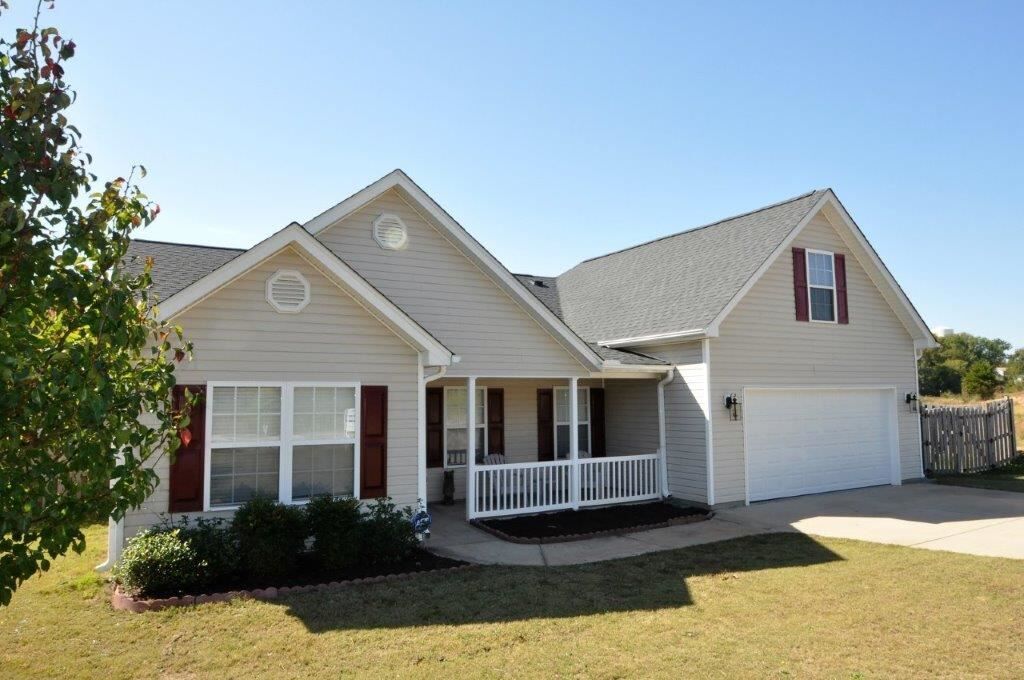 Property Photo:  220 Spirit Drive  SC 29376 