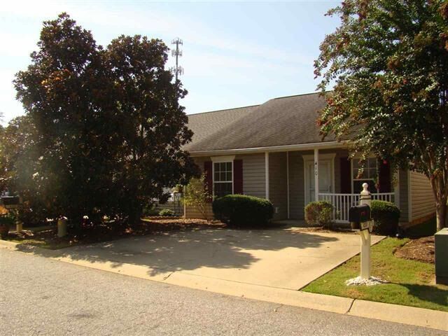 Property Photo: 410 E Calhoun Crossing Ct SC 29307