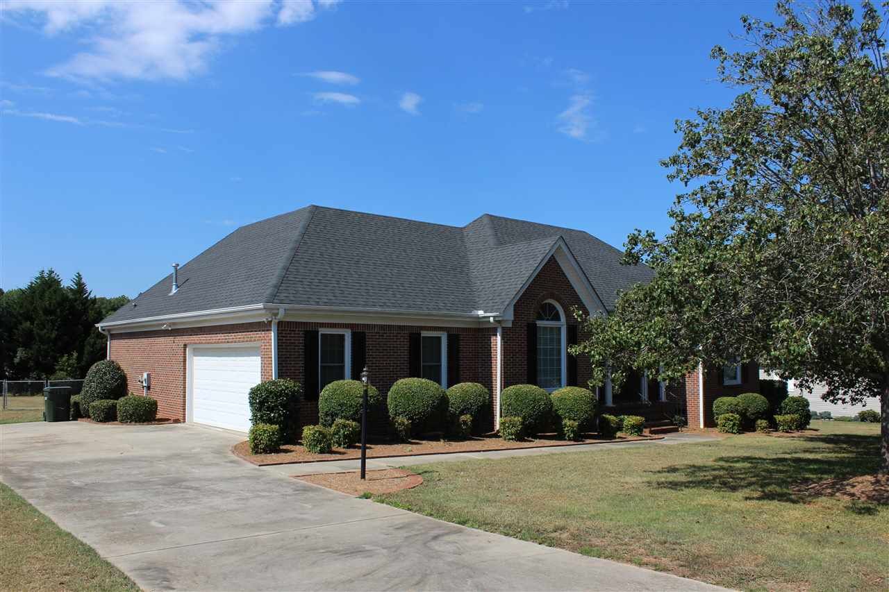 Property Photo: 265 Faye Court SC 29651
