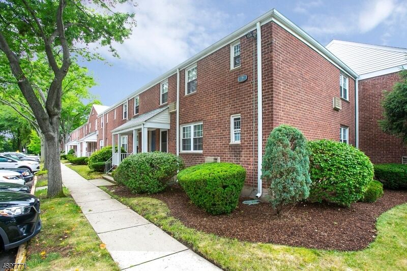 Property Photo: 2 Clark Ct NJ 07070
