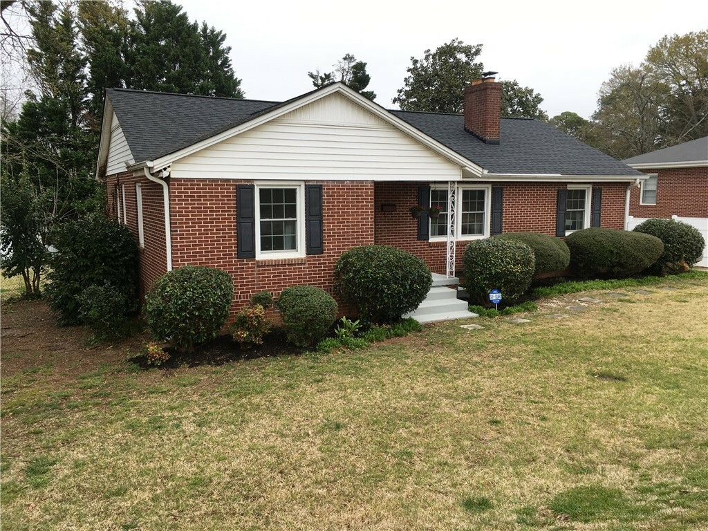 Property Photo:  506 Whitehall Road Anderson  SC 29625 
