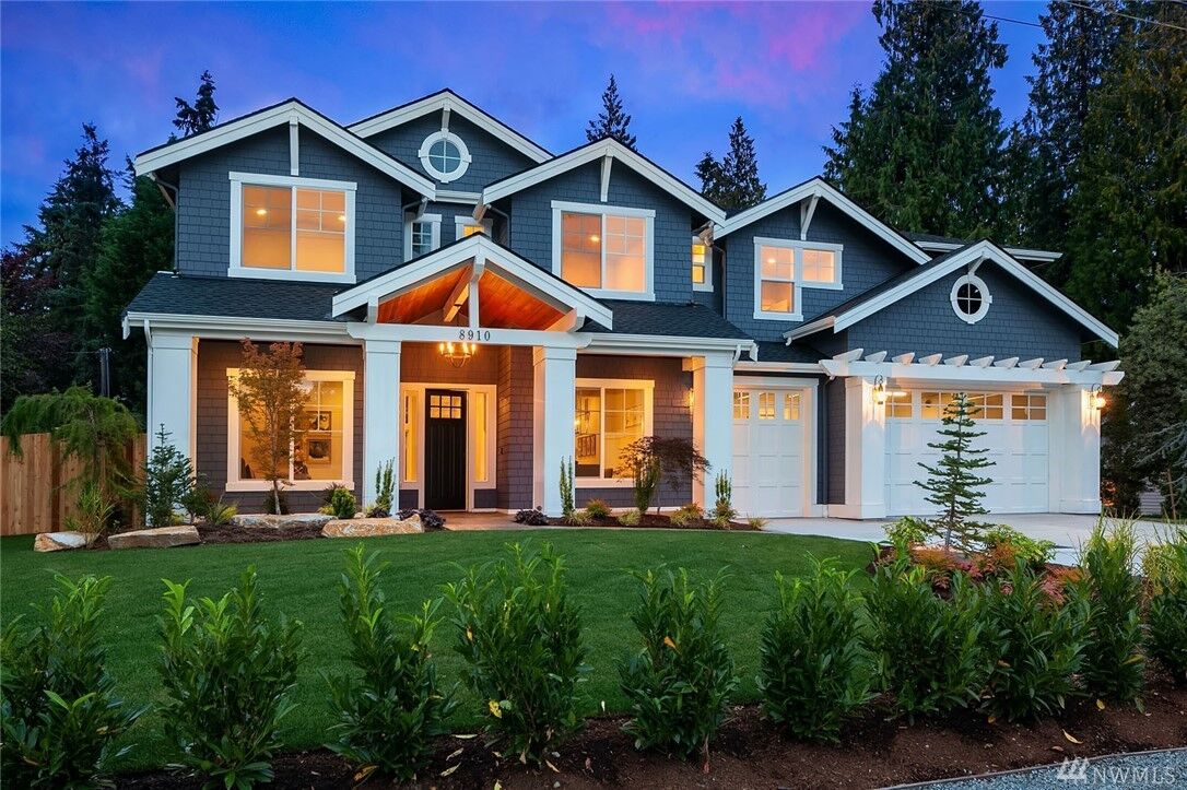 Property Photo:  8910 SE 45th Street  WA 98040 