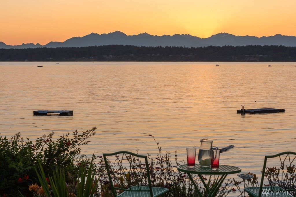 Property Photo: 8202 86th Ave NW WA 98332