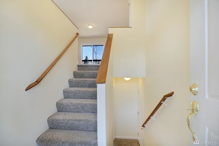 Property Photo:  1025 E 58th St  WA 98404 