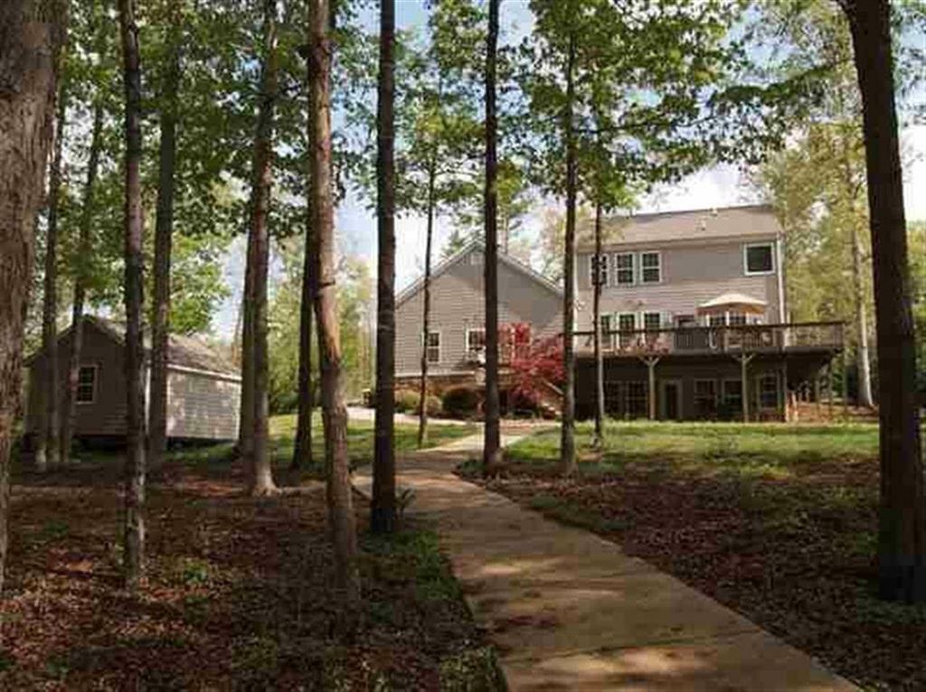 Property Photo:  1124 Bay Drive  SC 29643 