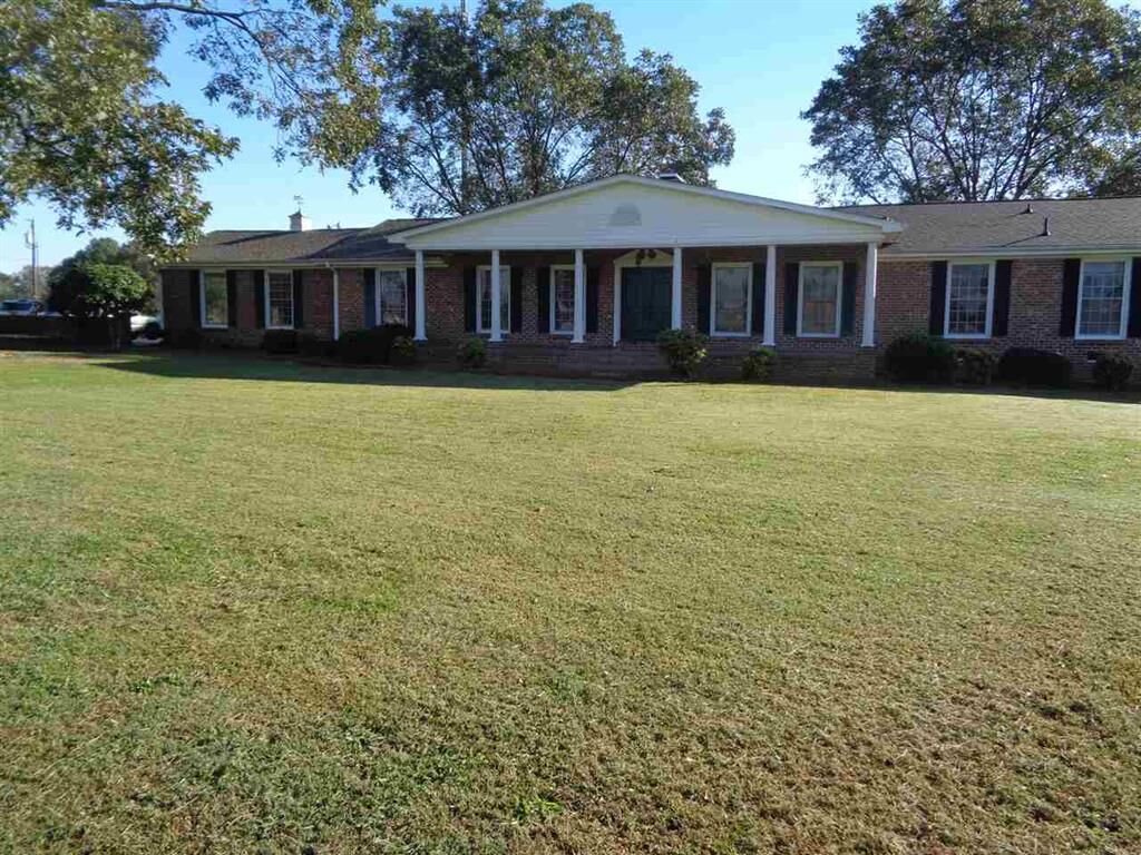 Property Photo: 707 Belton Highway SC 29697