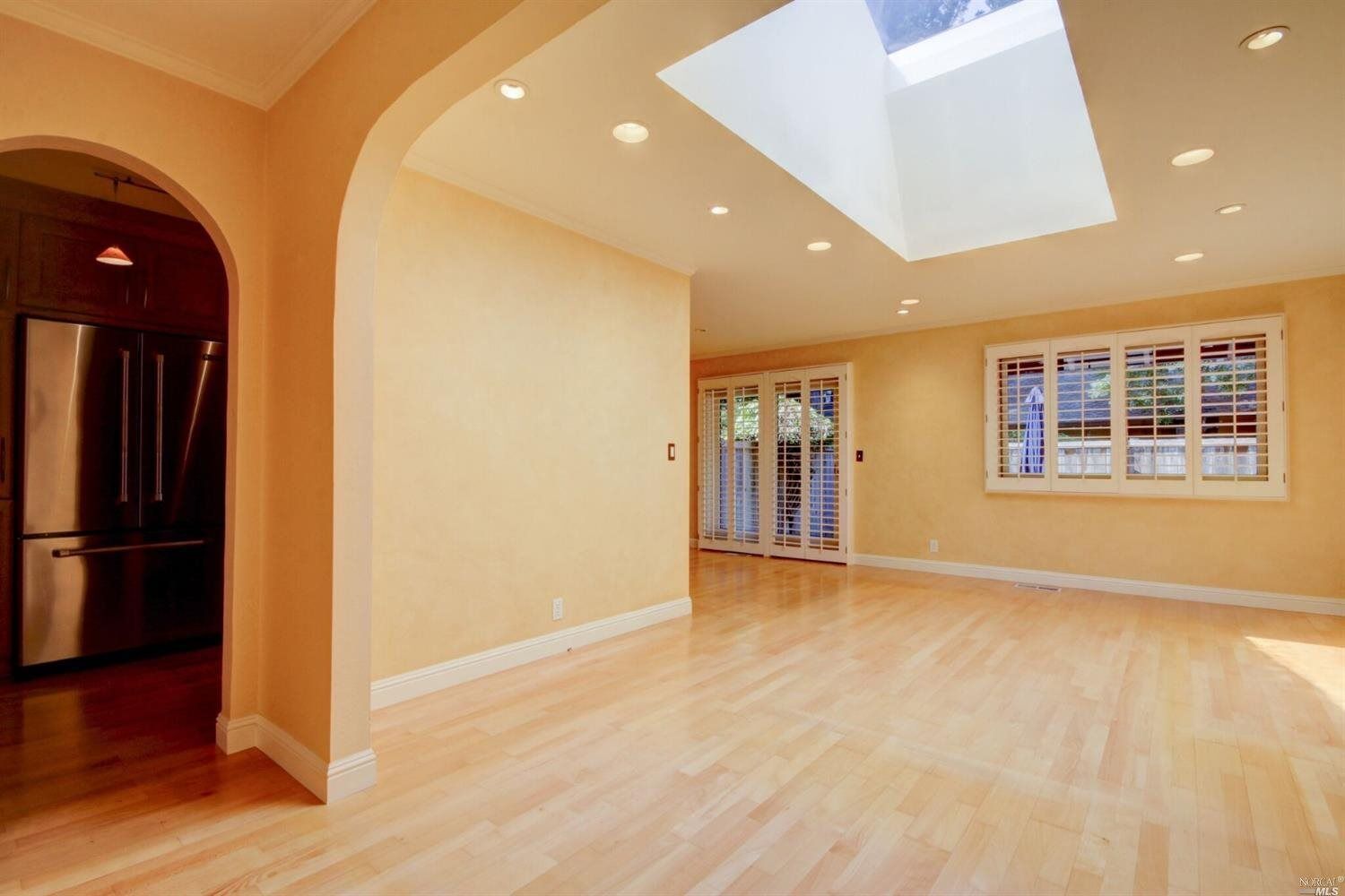 Property Photo:  10 Catalpa Avenue 7  CA 94941 