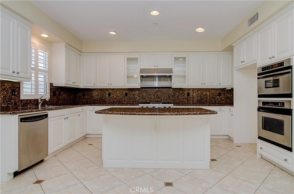 Property Photo: 6240 Seabourne Drive 43 CA 92648