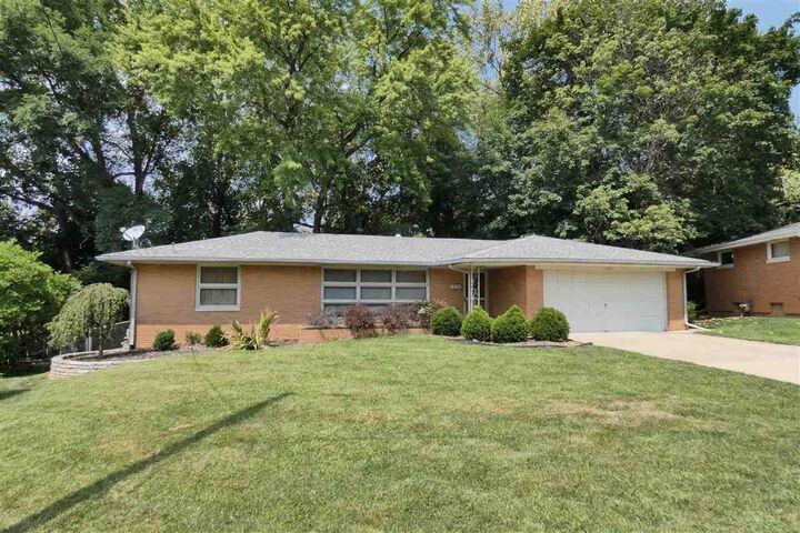 1629 W Virginia  Peoria IL 61604 photo