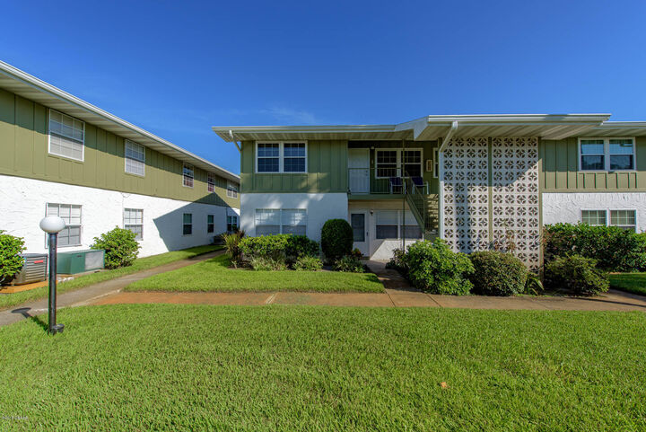 840 Center Avenue  Holly Hill FL 32117 photo