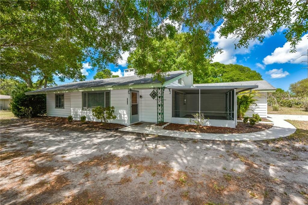 Property Photo:  4600 Riverwood Avenue  FL 34231 