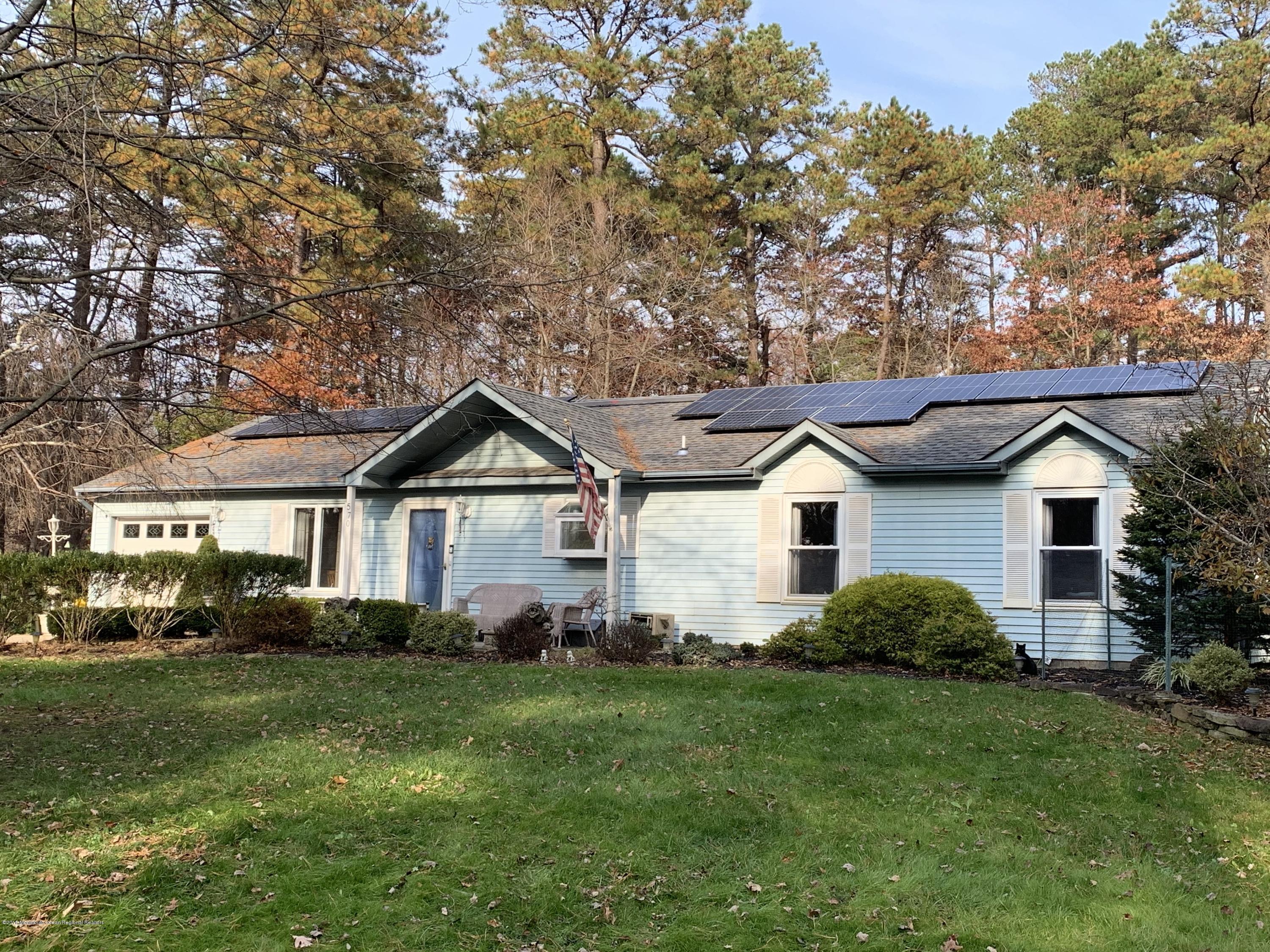 Property Photo: 570 Buttonwood Drive NJ 08527