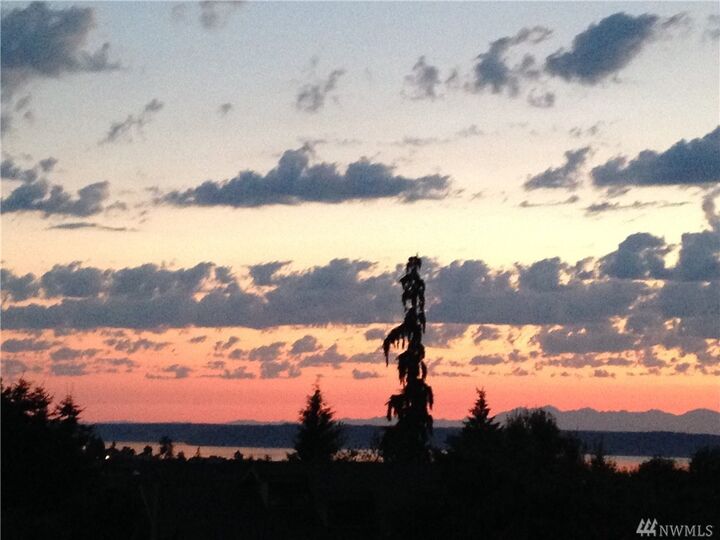 Property Photo:  29434 4th Ave S  WA 98003 