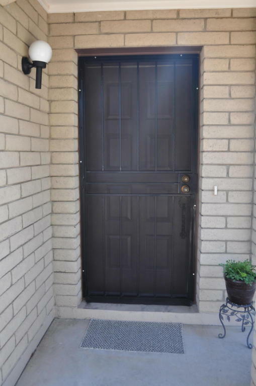 Property Photo:  2064 S Farnsworth Drive 113  AZ 85209 