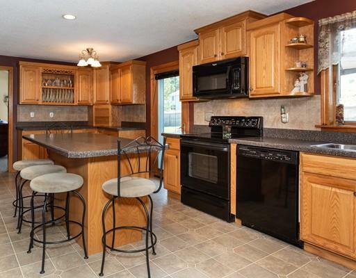 Property Photo: 14 W Glen Dr MA 01085