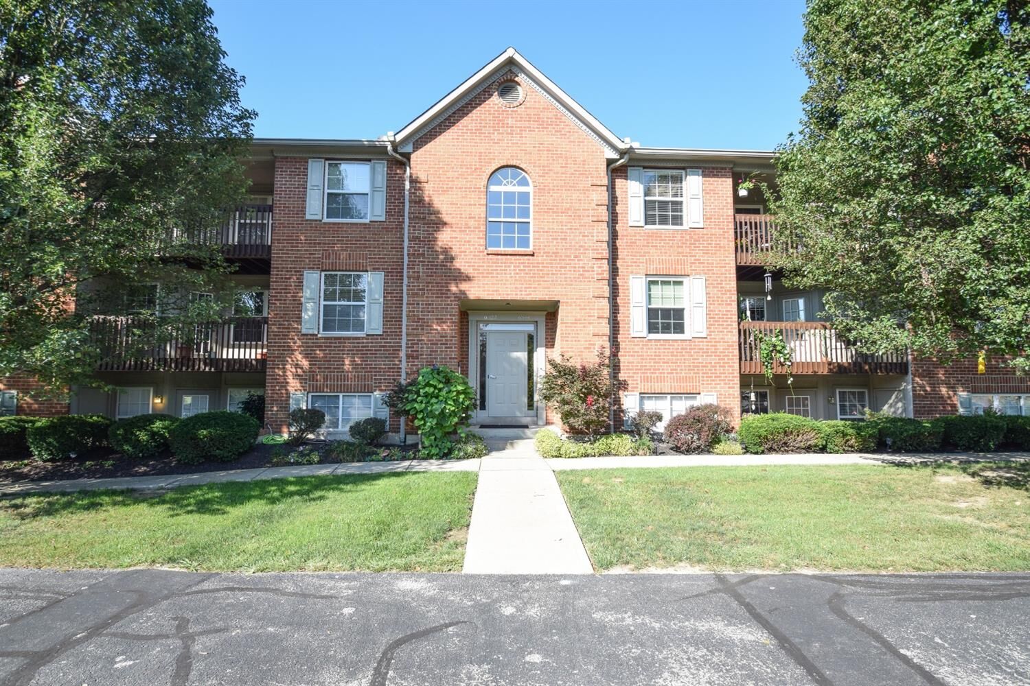 Property Photo:  6336 Chimney Ct  OH 45040 
