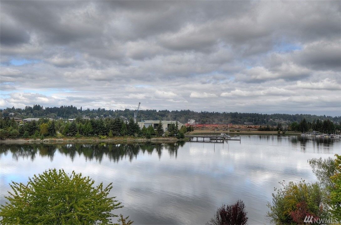 Property Photo:  900 East Bay Dr NE A-403  WA 98506 