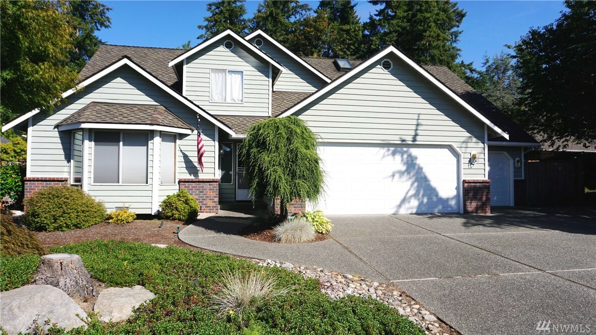 Property Photo:  12531 42nd Dr SE  WA 98208 