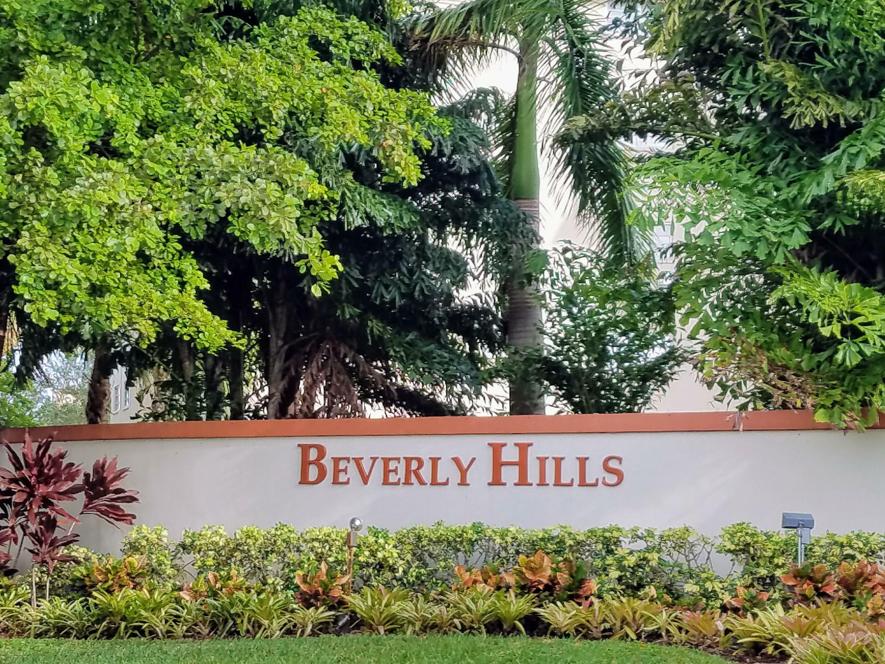 Property Photo: 5300 Washington Street 516W FL 33021