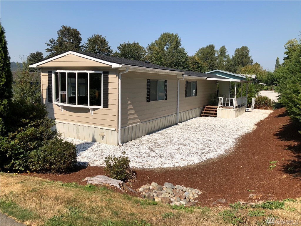 Property Photo: 26220 NE Stella Street 25 WA 98019
