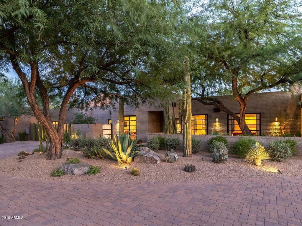 Property Photo: 6329 N 44th Street AZ 85253