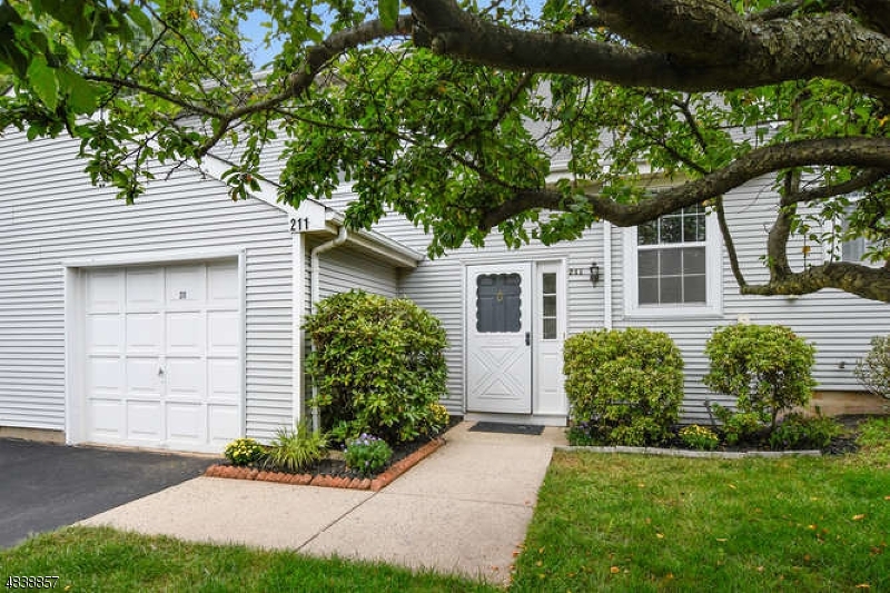 Property Photo:  211 Buckingham Way  NJ 08873 