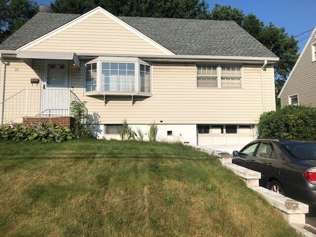 Property Photo:  39 Dianne Ct  NJ 07012 