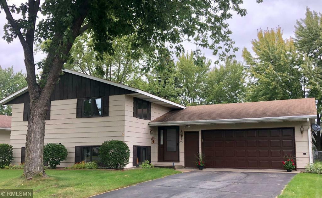 Property Photo:  2913 Monroe Place  MN 56303 