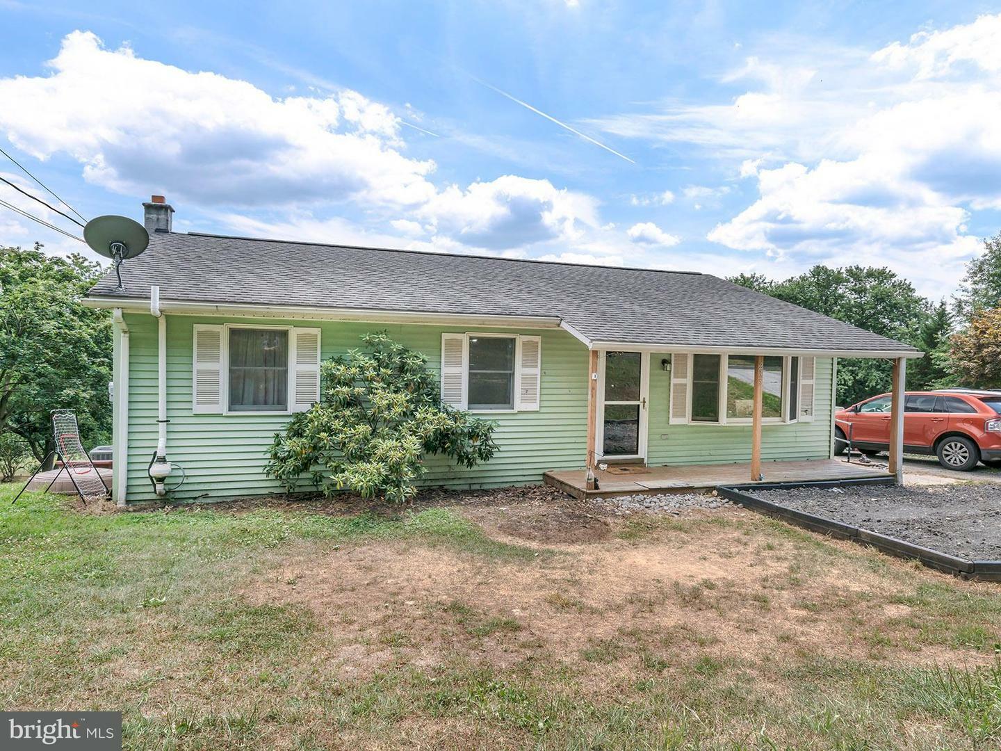 Property Photo:  235 Stony Hill Road  PA 17566 