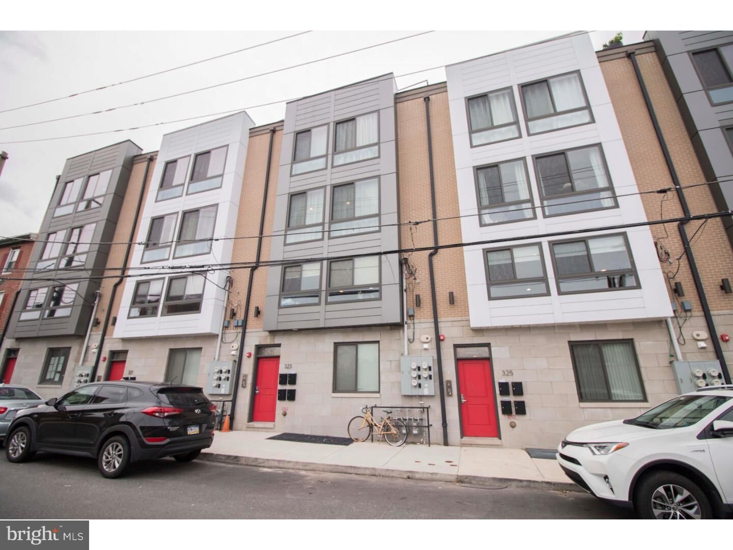 Property Photo:  323 E Allen Street 3  PA 19125 