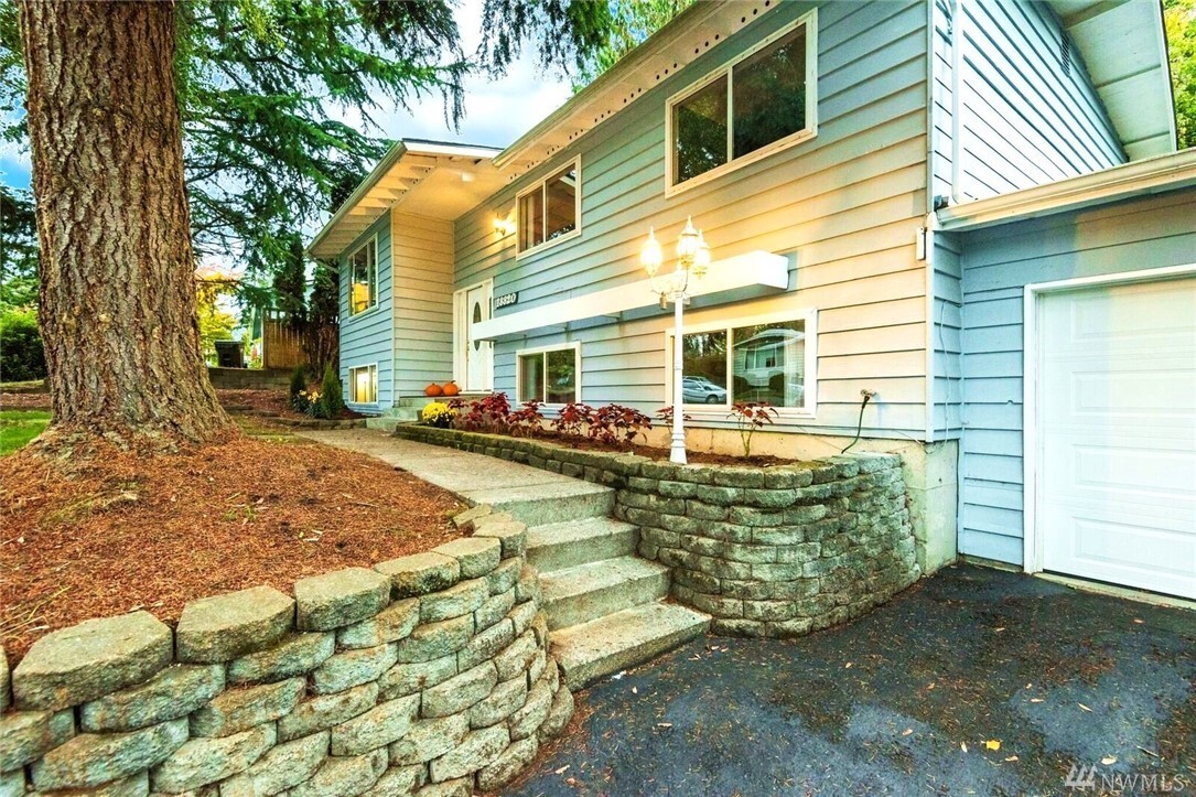 Property Photo:  18820 129th Place SE  WA 98058 