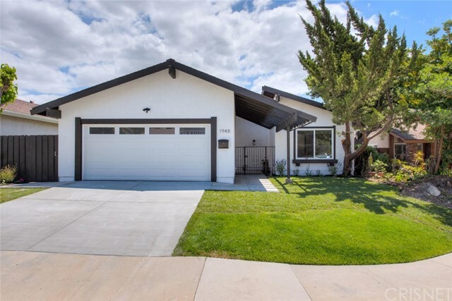 Property Photo:  1948 Willow Tree Court  CA 91362 