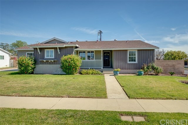 Property Photo:  10100 Monogram Avenue  CA 91343 