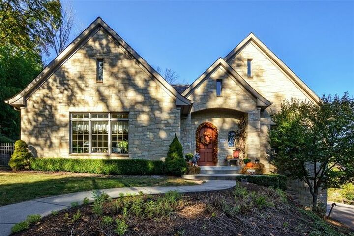1078 Cedar Blvd  Mt. Lebanon PA 15228 photo