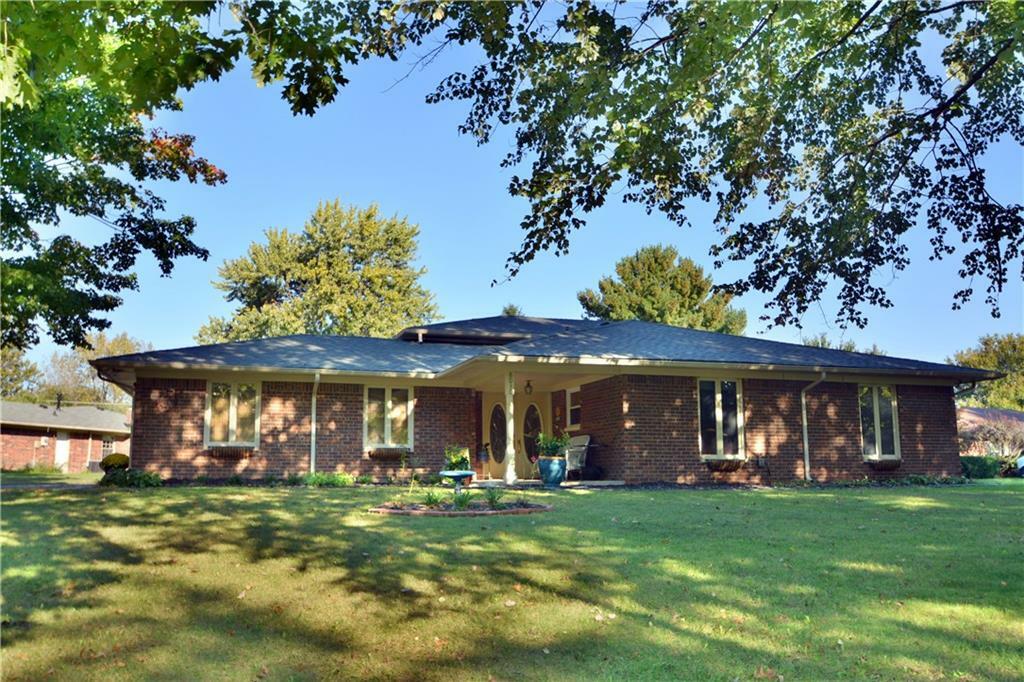 8030 Vineyard Drive  Indianapolis IN 46260 photo