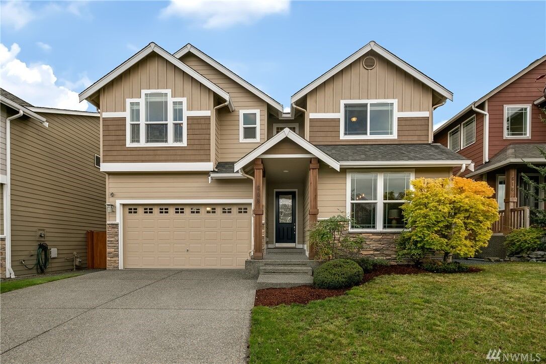 Property Photo: 608 203rd Place SW WA 98036