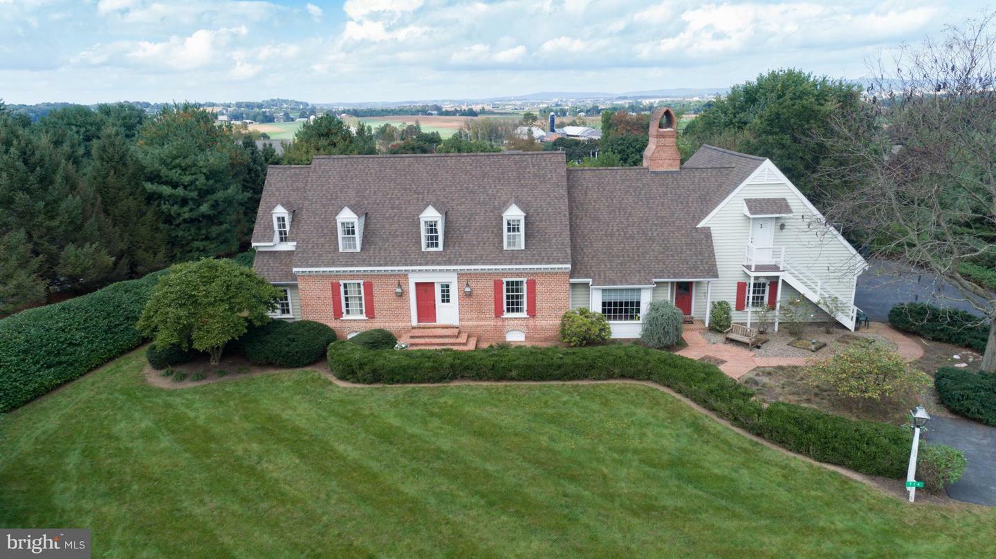 Property Photo: 714 Buckwood Lane PA 17543