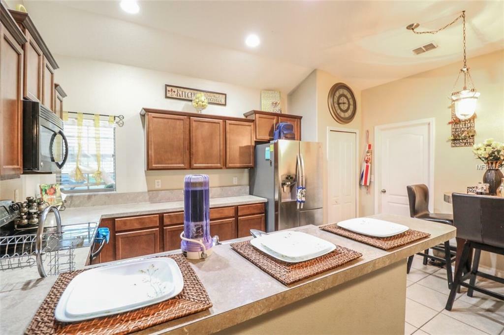 Property Photo:  417 Bella Rosa Circle  FL 32771 