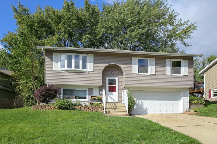 18 Joyce Lane  Streamwood IL 60107 photo