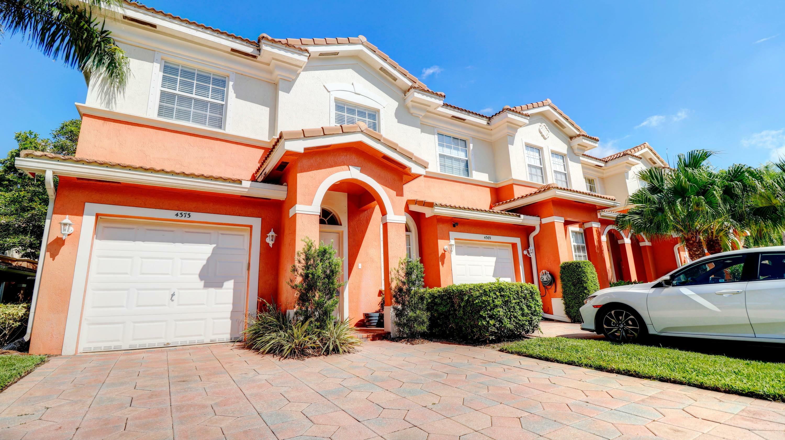 Property Photo: 4373 Legacy Court FL 33445
