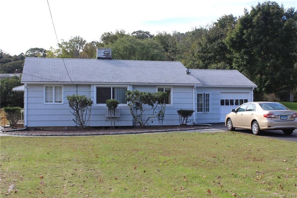 Property Photo:  1796 Litchfield Turnpike  CT 06525 