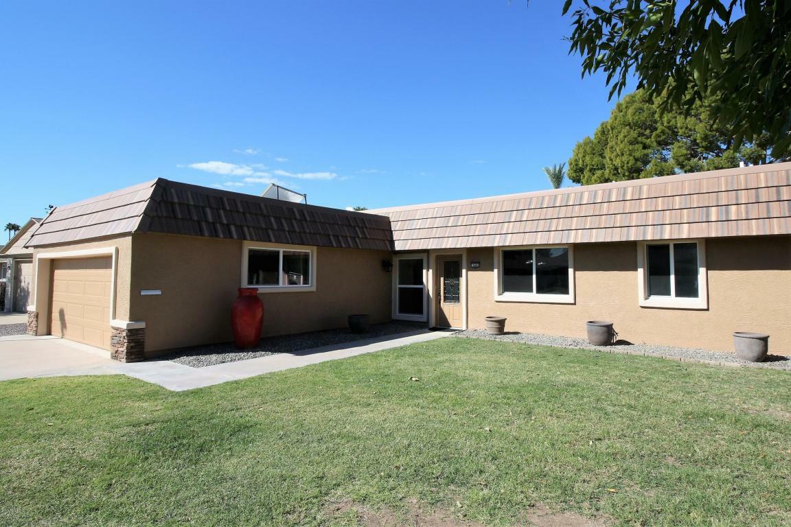 Property Photo: 10442 W Prairie Hills Circle AZ 85351