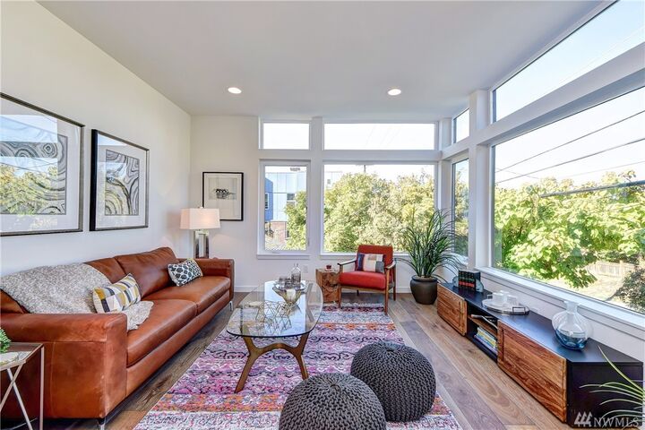 Property Photo:  1641 15th Ave  WA 98122 