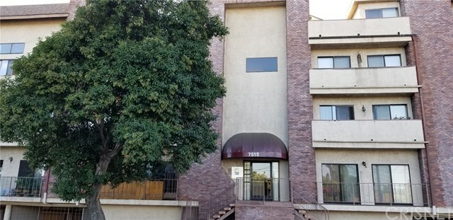 Property Photo:  7515 Winnetka Avenue 302  CA 91306 