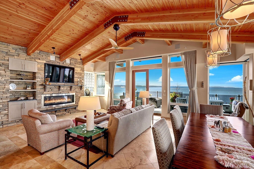Property Photo: 390 Sunset Ave N WA 98020